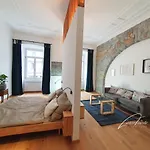 Larco Living 3 * Триест